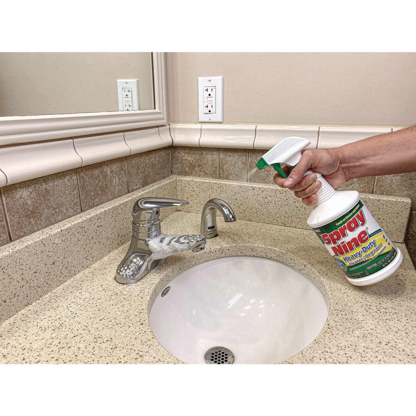 Heavy Duty Cleaner/Degreaser/Disinfectant, 32 oz Trigger Spray Bottle