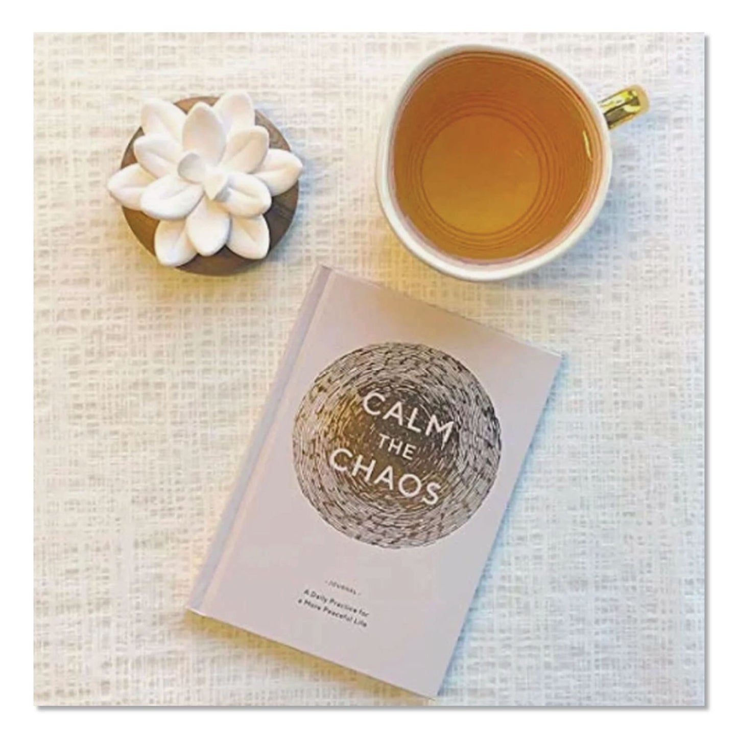 Guided Journal: Calm the Chaos - A Daily Practice for a More Peaceful Life, White/Gold Cover, (72) 7 x 5 Sheets